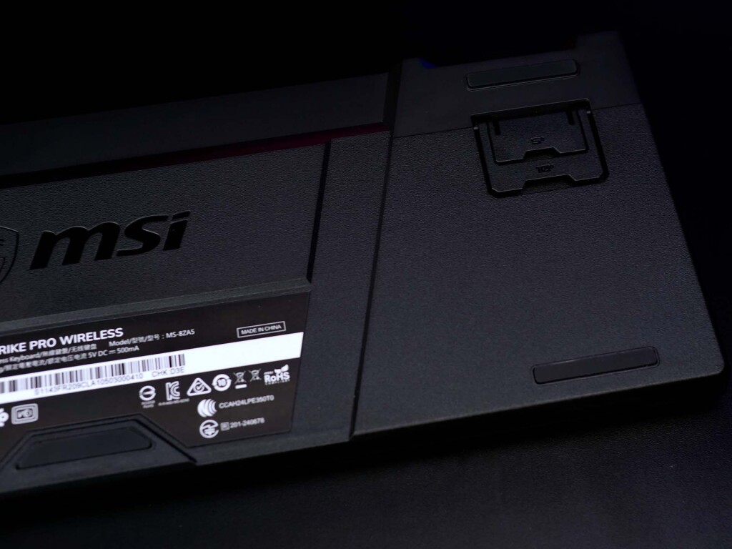 msi strike pro wireless 03