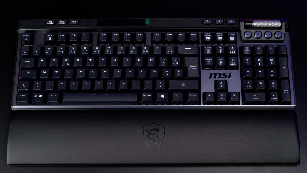 msi strike pro wireless 04