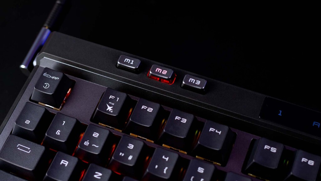 msi strike pro wireless 13