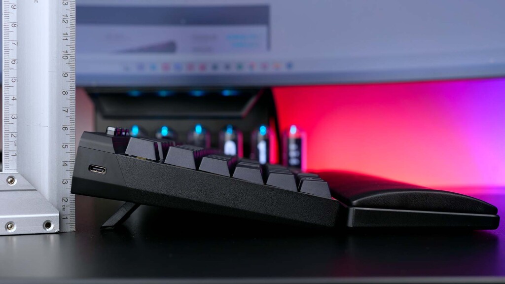 msi strike pro wireless 18