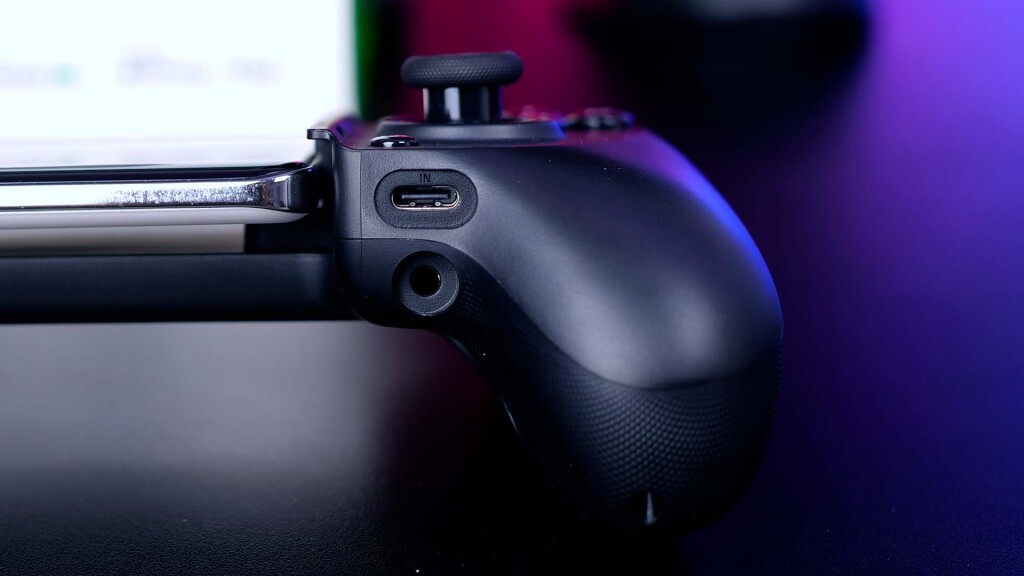 Test de la Razer Kishi V3 Pro : l’expérience console sur mobile 26 razer kishi v3 pro box usb c in