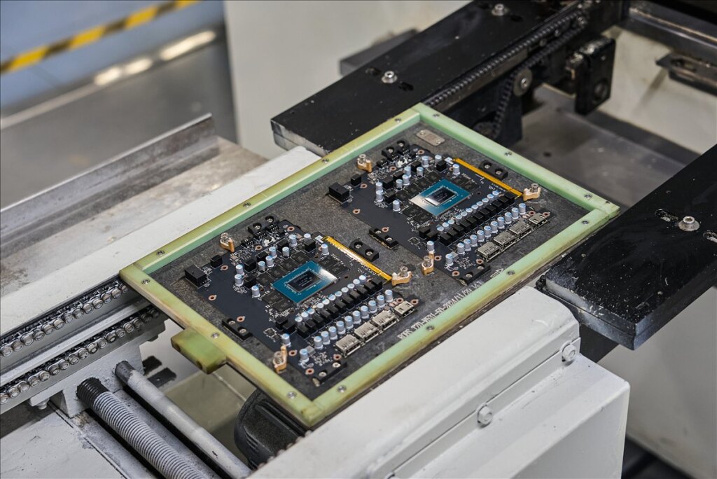 MSI Shenzhen, 25 ans de production GPU : Expreview raconte la visite exclusive de l’usine RTX 50 9 visite usine msi rtx 50 03