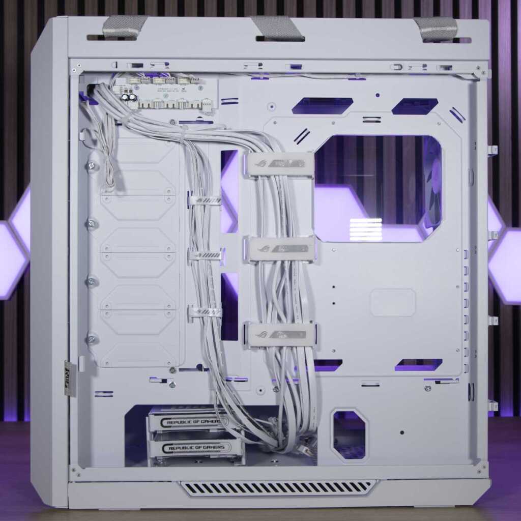 ASUS ROG Helios II chambre secondaire