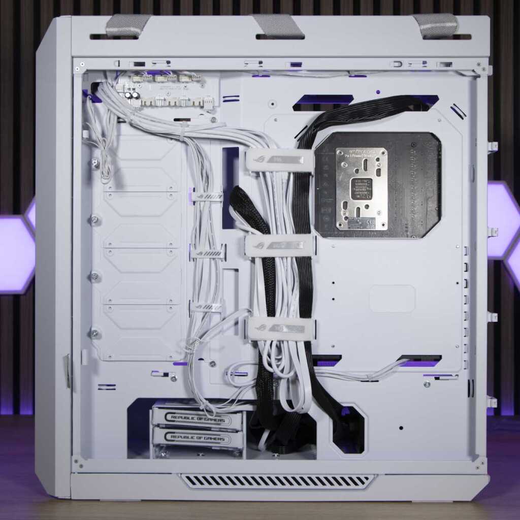 ASUS ROG Helios II montage chambre secondaire