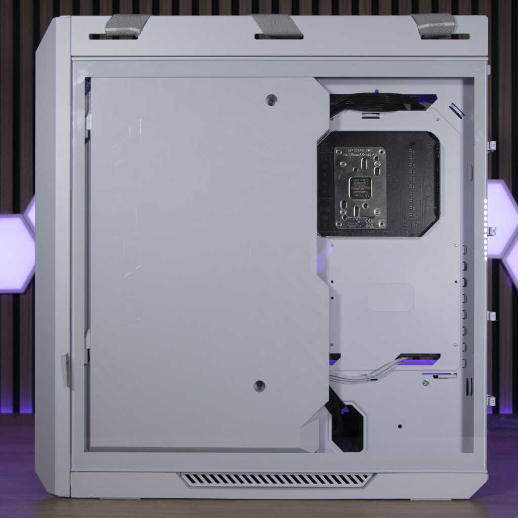 ASUS ROG Helios II montage chambre secondaire paroi