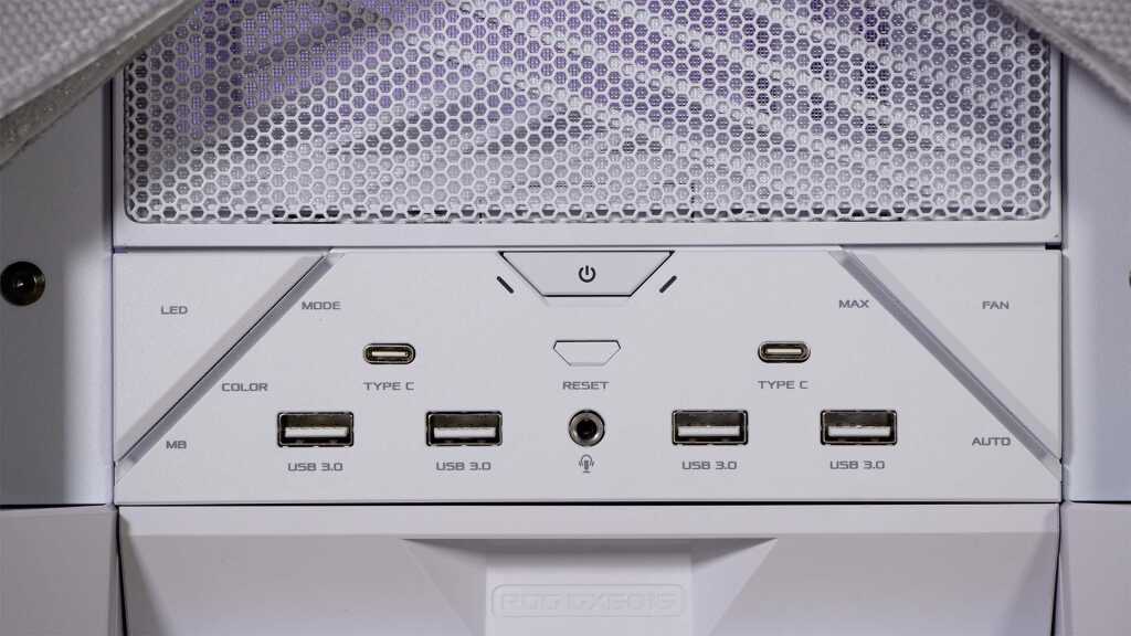 ASUS ROG Helios II panneau ES ports