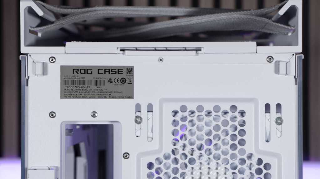 ASUS ROG Helios II paroi arrière haut