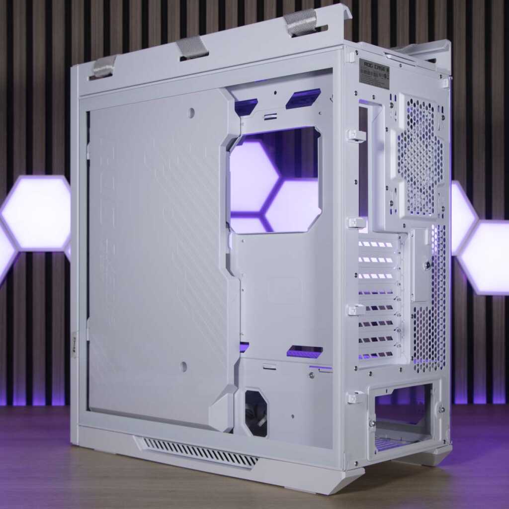 ASUS ROG Helios II trois quarts arrière