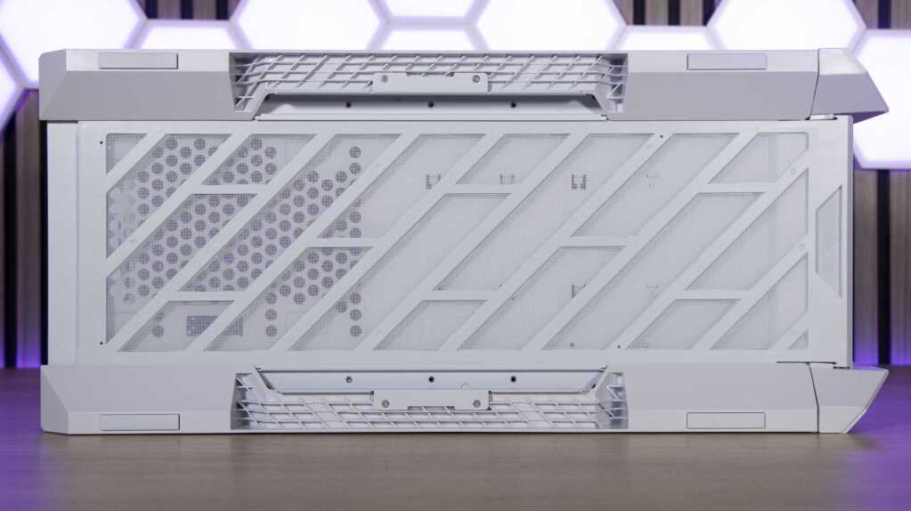 ASUS ROG Helios II vue dessous