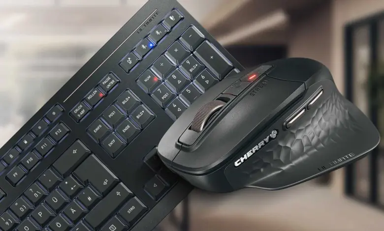 CHERRY STREAM DESKTOP ULTIMATE : confort, précision et personnalisation pour un duo sans fil performant 1 CHERRY STREAM DESKTOP ULTIMATE Couv