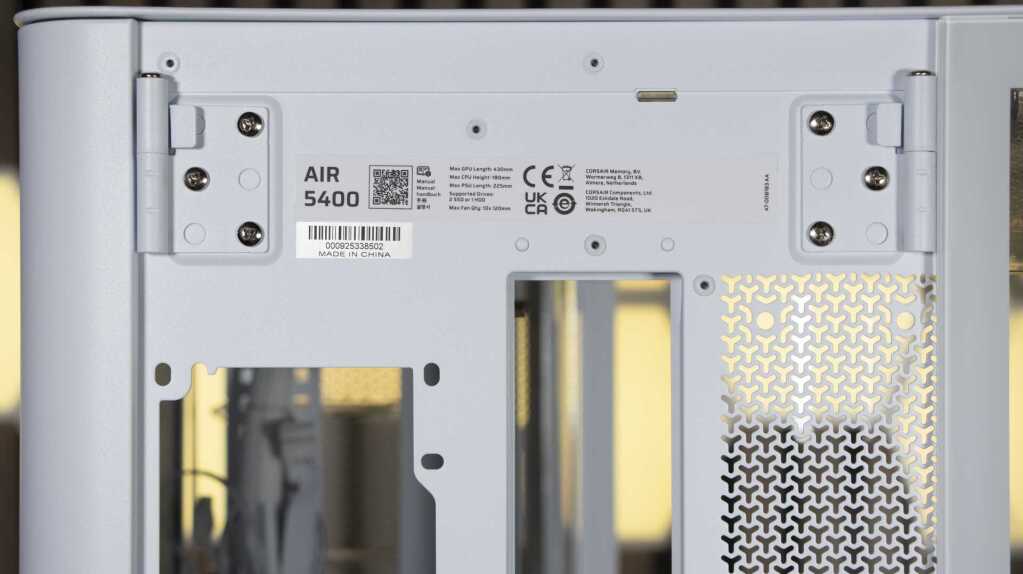 CORSAIR Air 5400 charnières