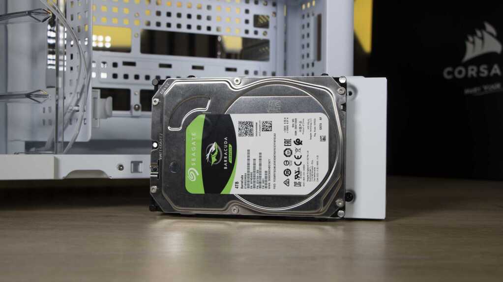CORSAIR Air 5400 support HDD