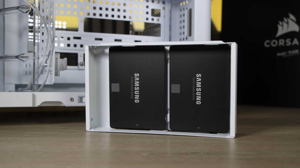 CORSAIR Air 5400 support SSD