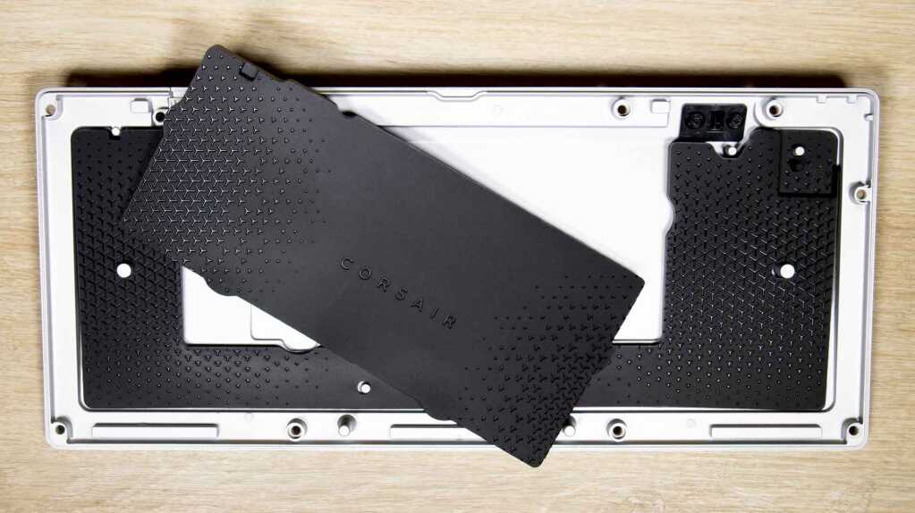CORSAIR MAKR 75 ablation plaque silicone