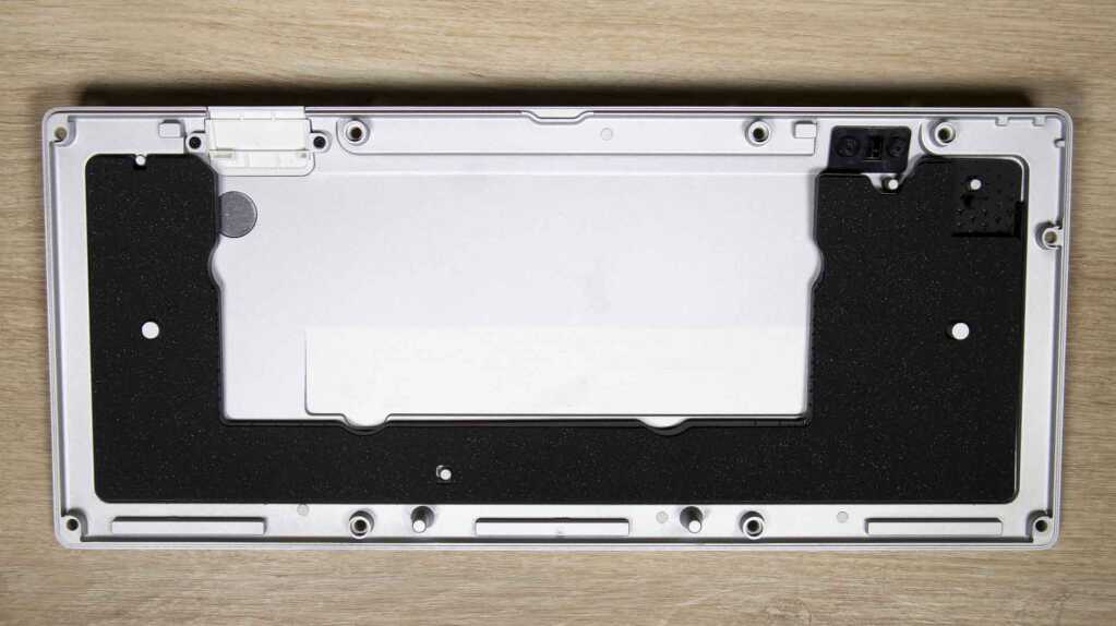 CORSAIR MAKR 75 ablation plaque silicone 2