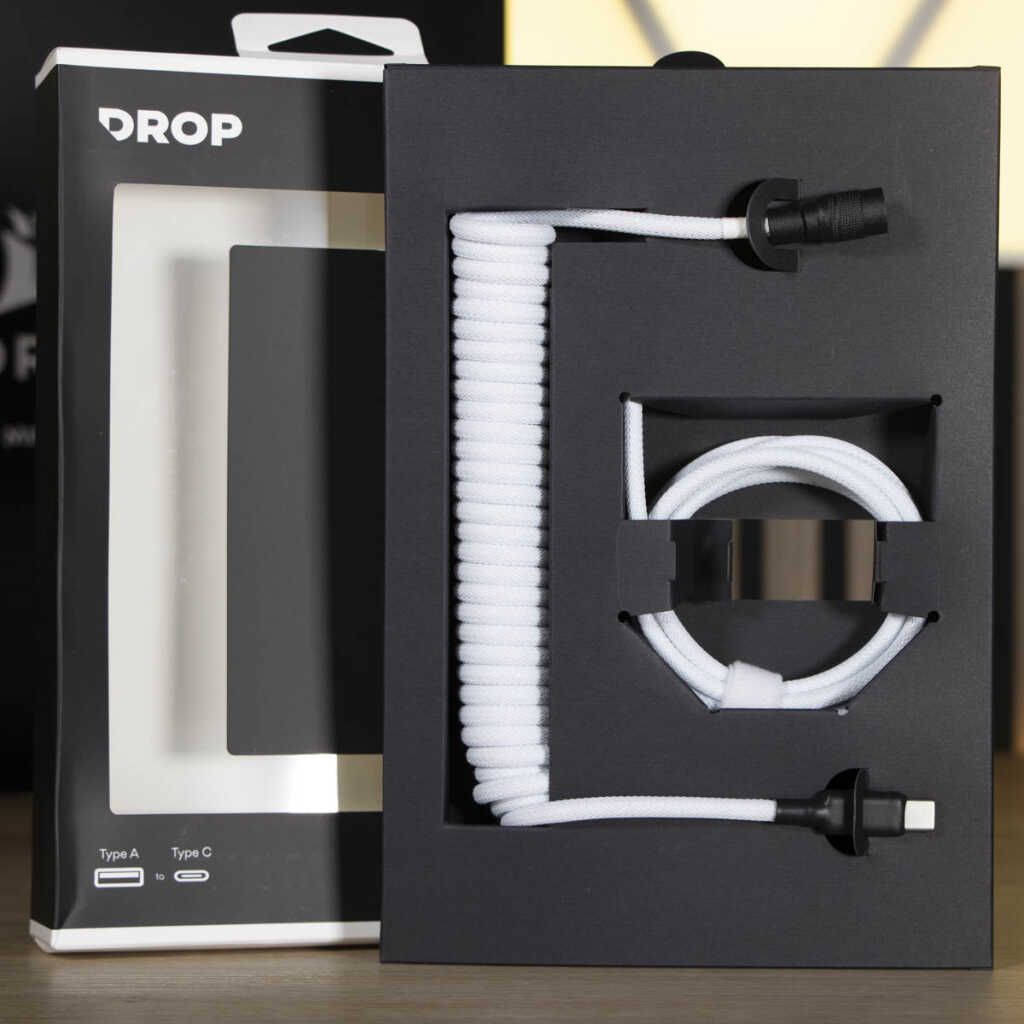 CORSAIR MAKR 75 câbles DROP déballage