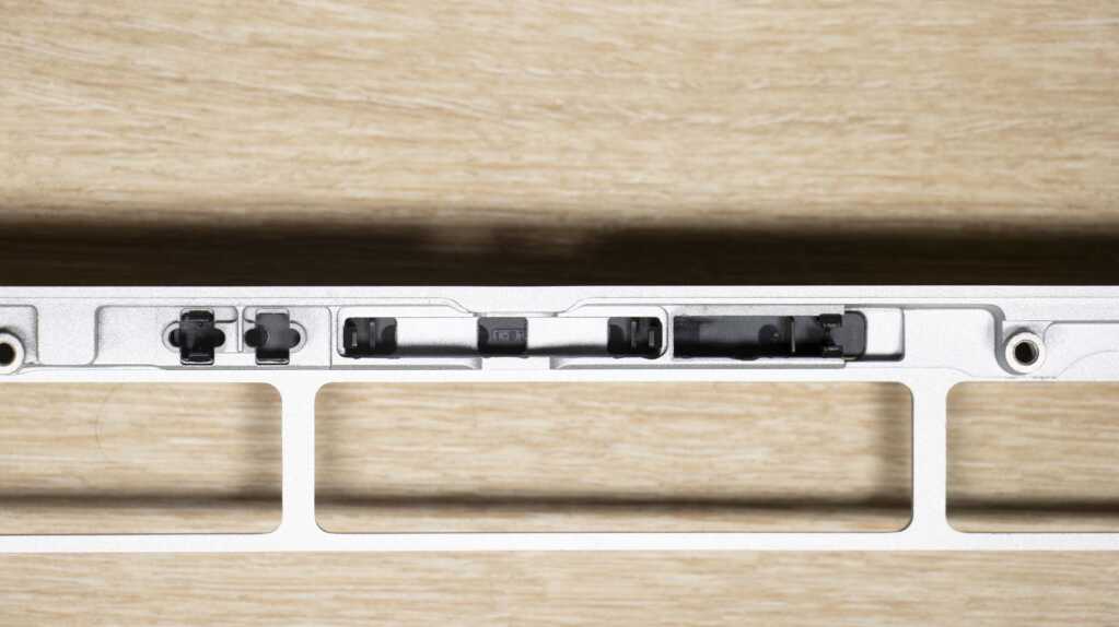 CORSAIR MAKR 75 clips barre supérieure