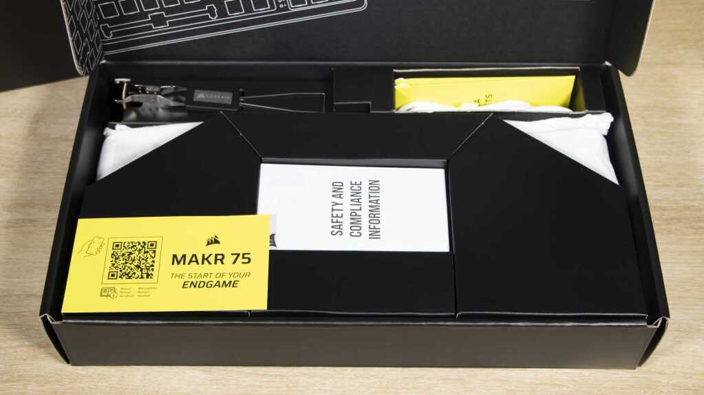 CORSAIR MAKR 75 déballage 1er étage