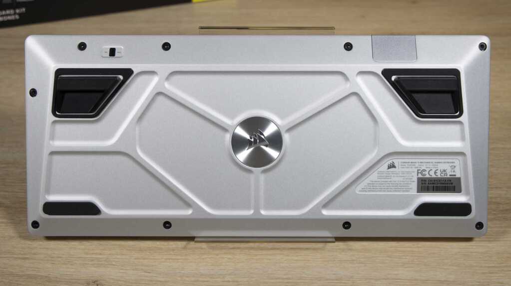 CORSAIR MAKR 75 dessous