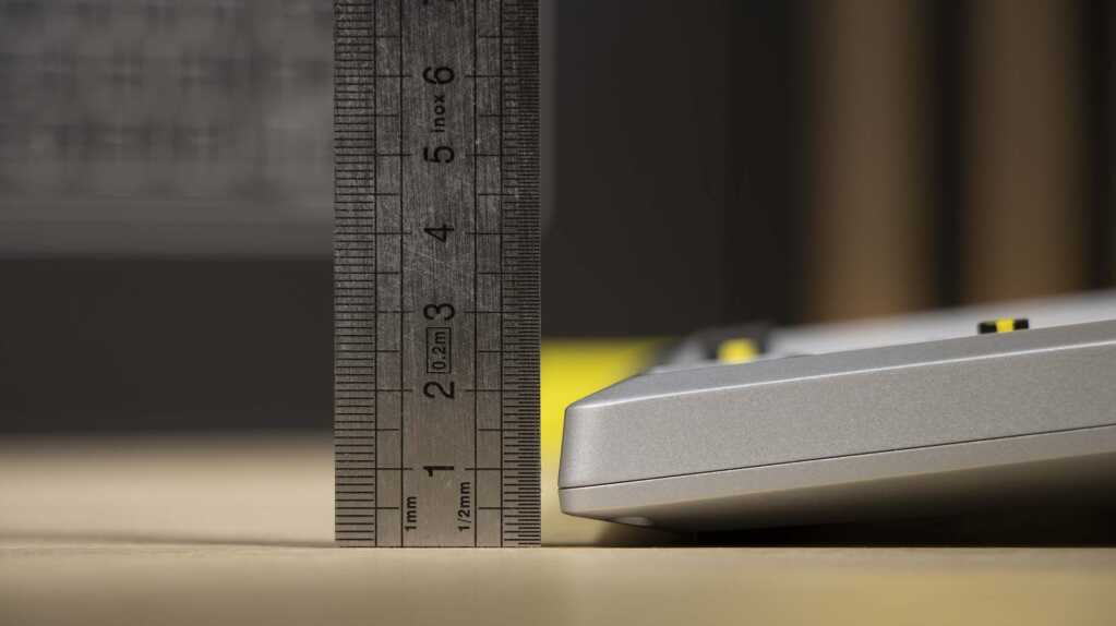 CORSAIR MAKR 75 hauteur avant