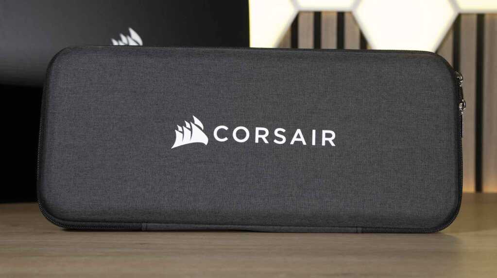 CORSAIR MAKR 75 mallette fermée