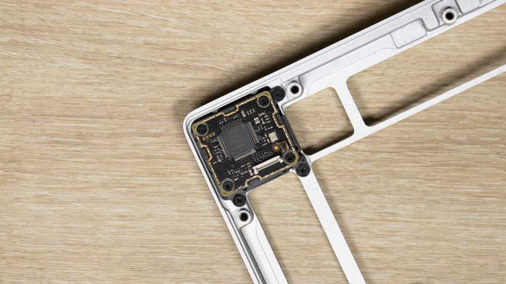 CORSAIR MAKR 75 module LCD verso