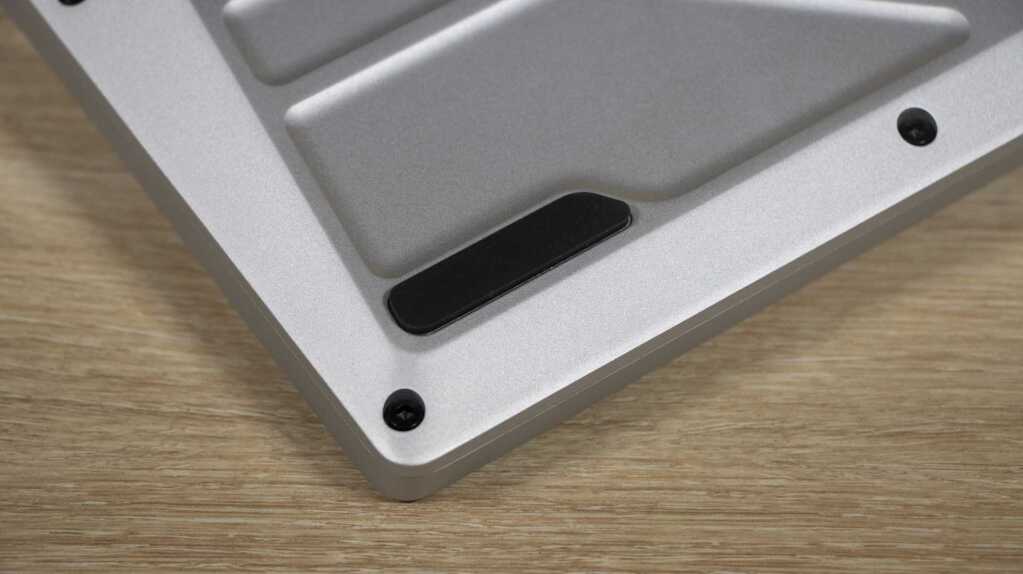 CORSAIR MAKR 75 patin antidérapant