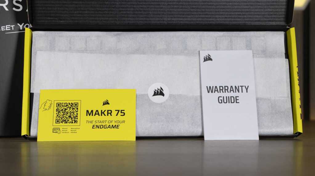 CORSAIR MAKR 75 plaque switch déballage