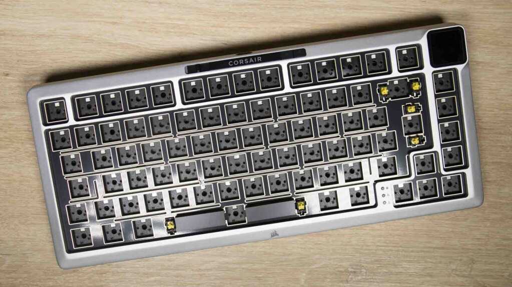 CORSAIR MAKR 75 presque prêt