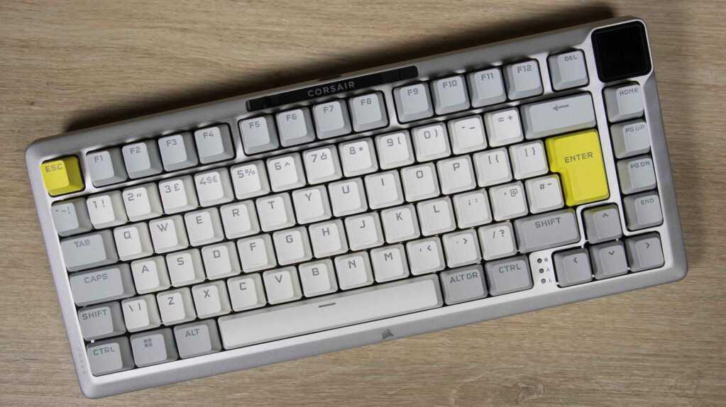 CORSAIR MAKR 75 prêt à l usage