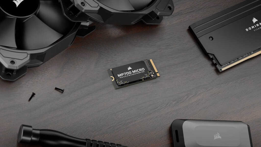 CORSAIR MP700 Micro 1