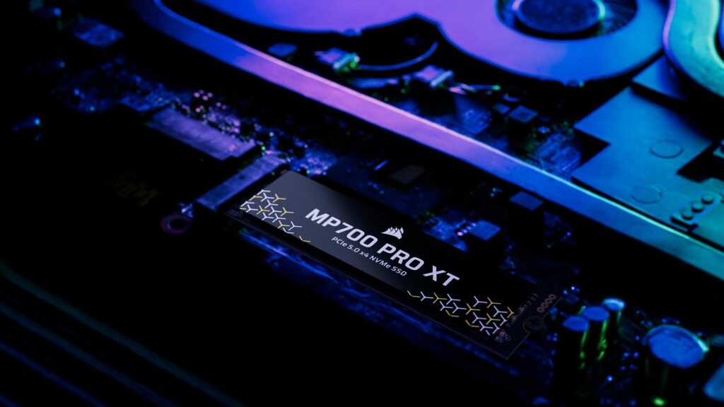 CORSAIR MP700 Pro XT côté