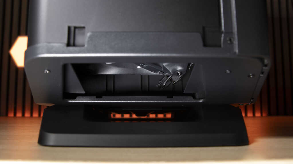 COUGAR FV270 RGB filtre façade amovible
