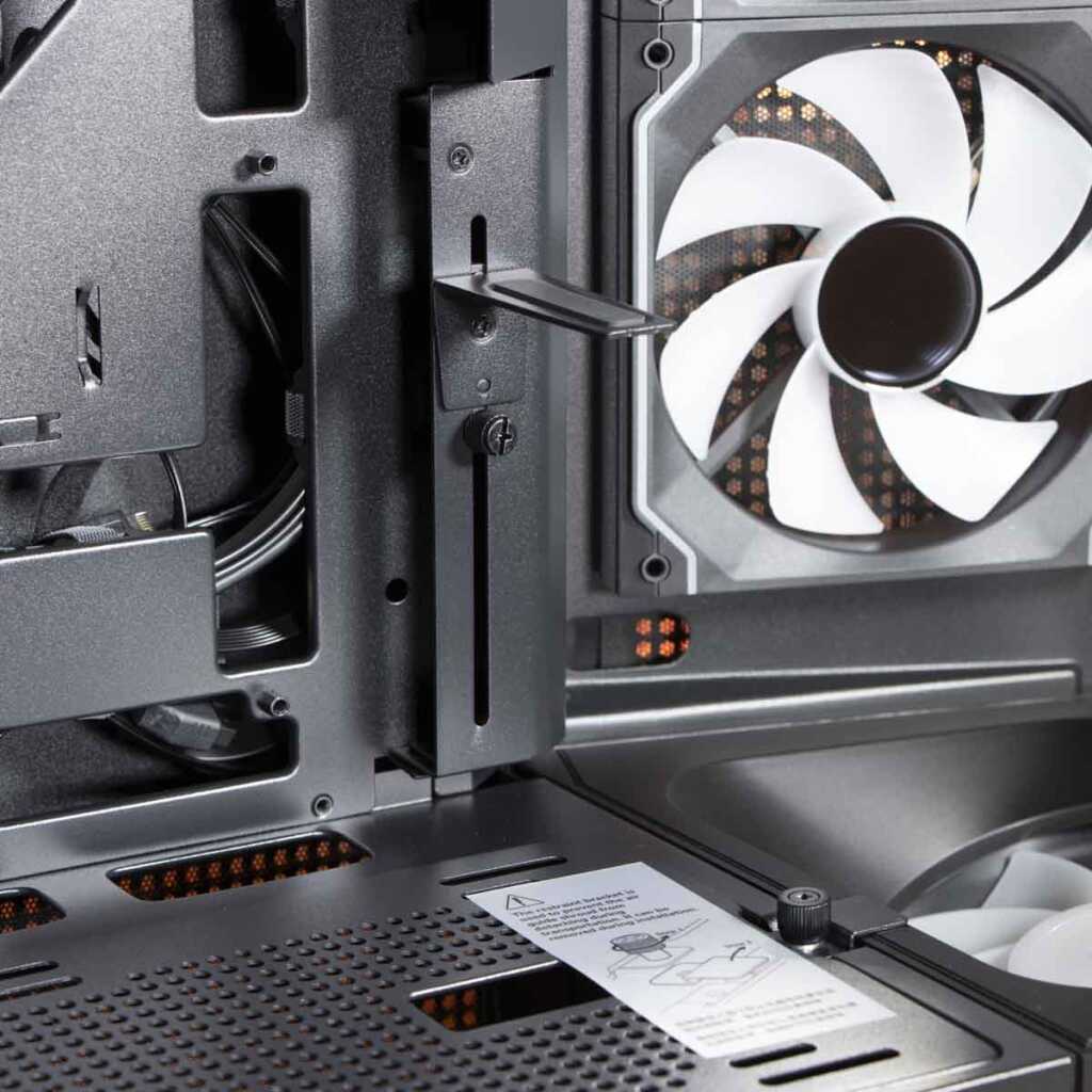 COUGAR FV270 RGB support carte graphique haut