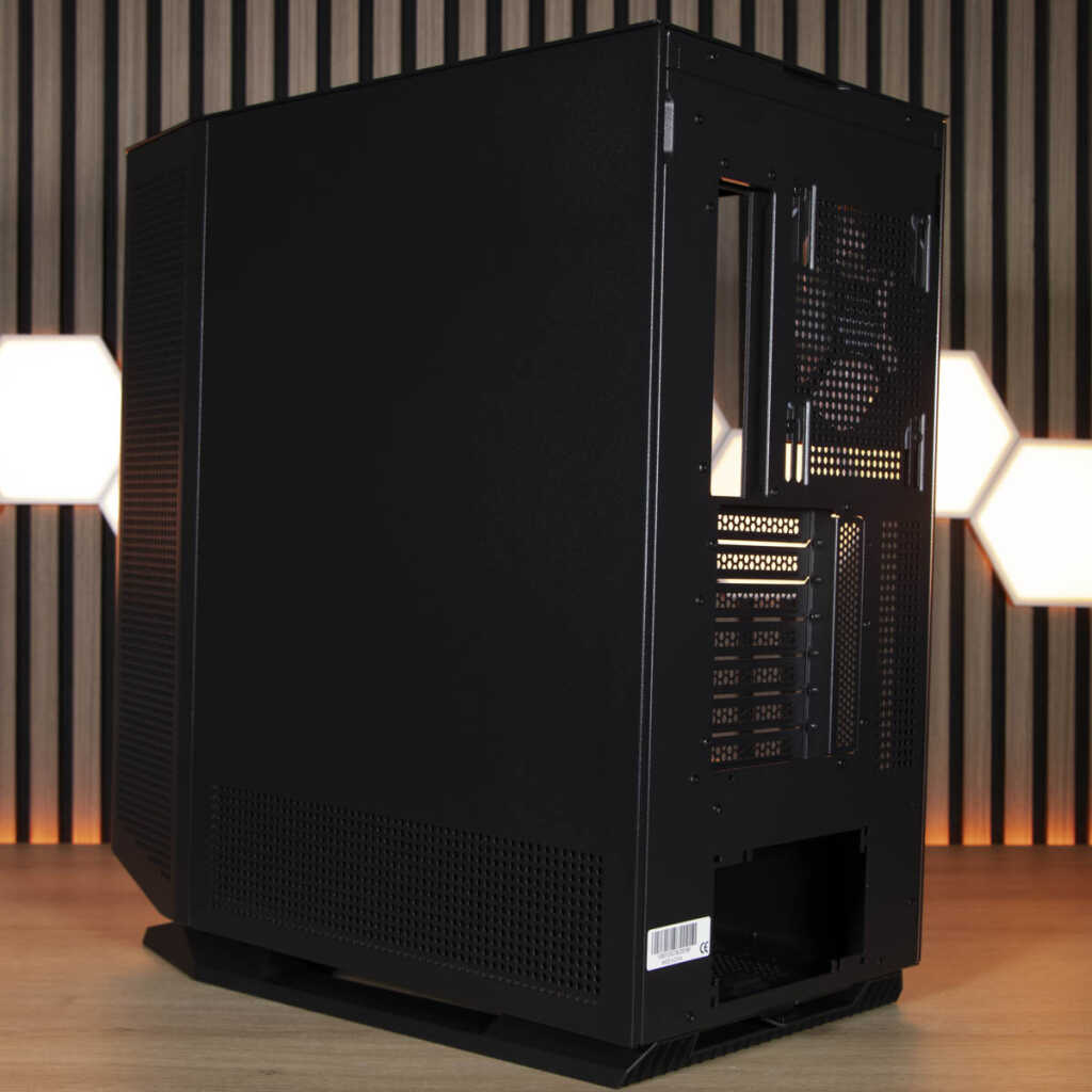 COUGAR FV270 RGB trois quarts arrière