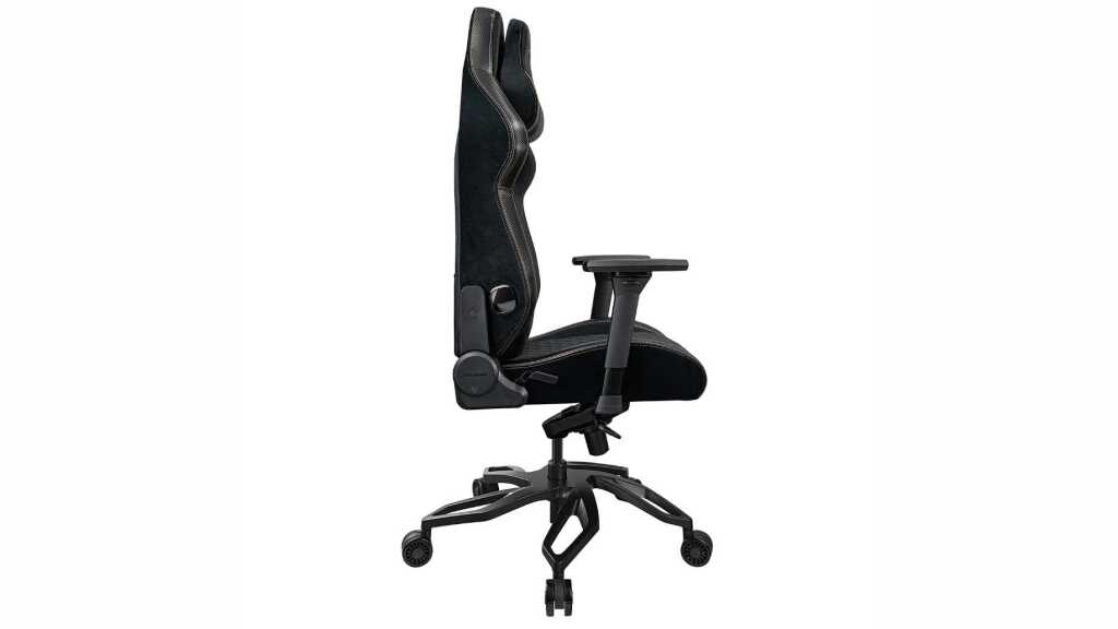 La chaise COUGAR Titan Pro passe en V2 : système de soutien lombaire avancé et structure surdimensionnée 3 COUGAR Titan Pro V2 côté