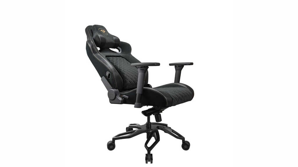 La chaise COUGAR Titan Pro passe en V2 : système de soutien lombaire avancé et structure surdimensionnée 4 COUGAR Titan Pro V2 inclinaison