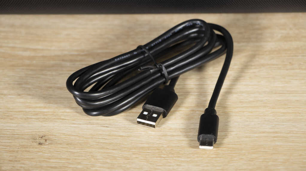 CREATIVE Stage Pro câble USB A vers USB C