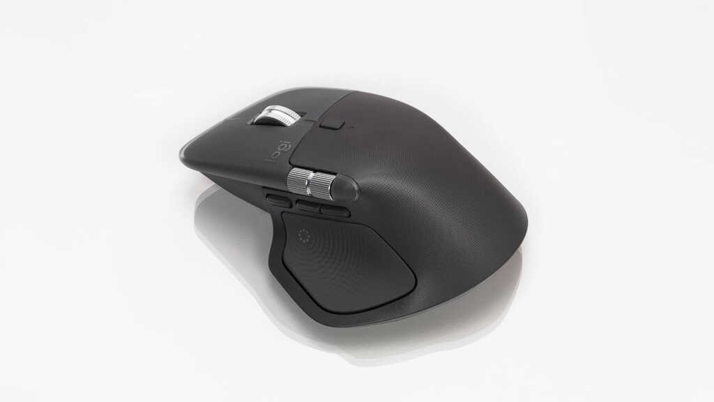 Remasterisation d’une icône : voici la souris Logitech MX Master 4 5 Logitech MX Master 4 trois quarts