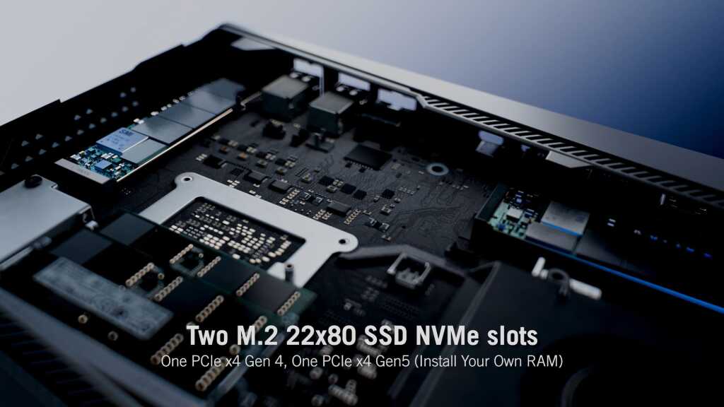 ASUS ROG GR70 : Ryzen 9 9955HX3D et fin du nom NUC pour ce mini PC gaming 10 Vue du mini PC gaming ASUS ROG GR70, châssis compact noir, ports en façade, alimenté par Ryzen 9 9955HX3D, design sobre orien