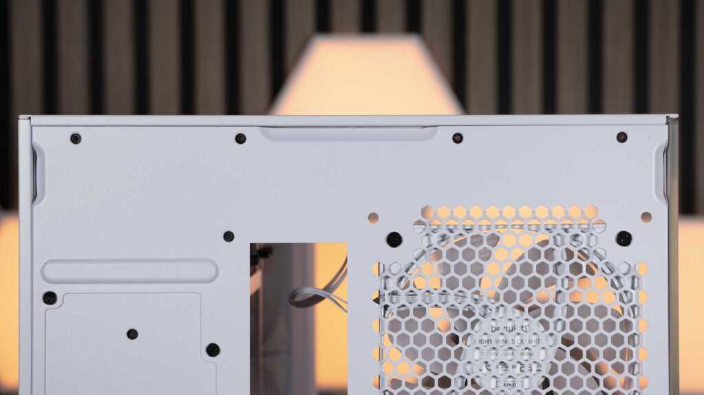 be quiet! Light Base 500 LX arrière fixation parois