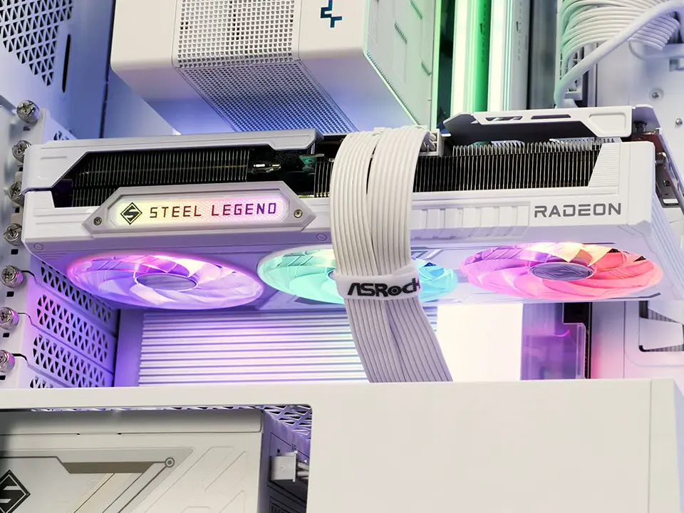 Bon plan Powerlab : un PC Gamer équilibré en promo, basé sur la Radeon RX 9070 XT 6 build corsair icue link 5000t lx rgb 02