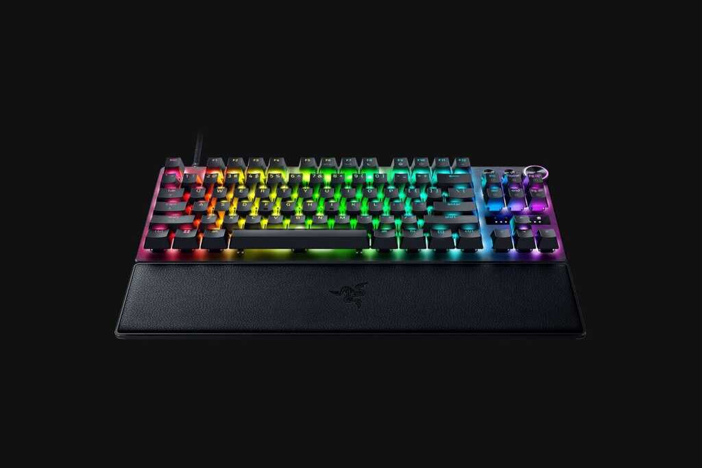 Razer Huntsman V3 Pro 8KHz : claviers e-sport ultra-réactifs avec switches analogiques Gen‑2 29 Clavier Razer Huntsman V3 Pro 8KHz — e-sport, switches analogiques Gen‑2, latence ultra-faible, USB, rétroéclairage RGB
