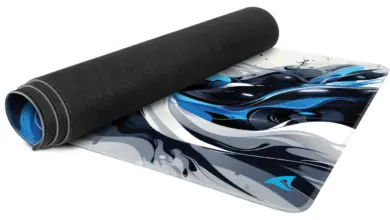Sharkoon SKILLER SGP35 : des tapis de souris stylés, étanches et XXL 6 Tapis de souris Sharkoon SKILLER SGP35 XXL, surface textile hydrofuge, base antidérapante, bords cousus, design gaming