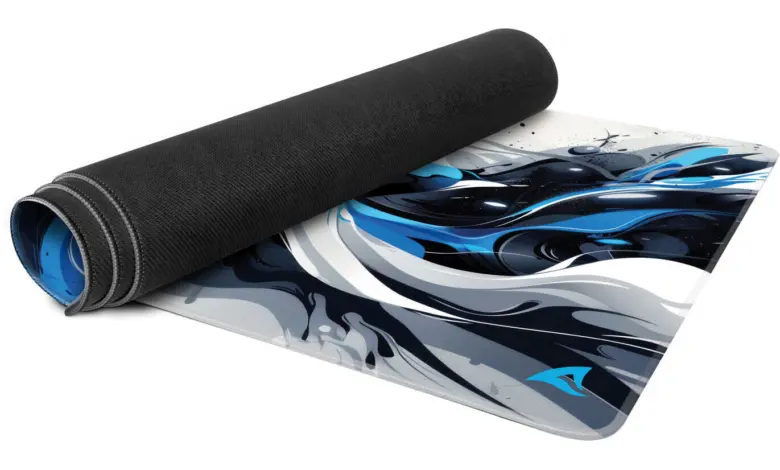 Sharkoon SKILLER SGP35 : des tapis de souris stylés, étanches et XXL 1 Tapis de souris Sharkoon SKILLER SGP35 XXL, surface textile hydrofuge, base antidérapante, bords cousus, design gaming