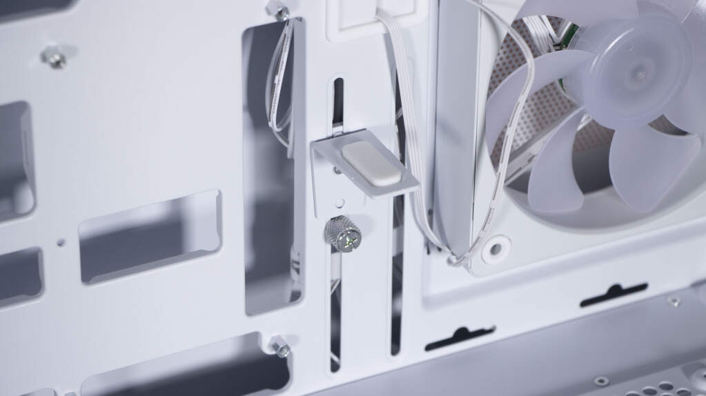 COUGAR CFV235 support GPU