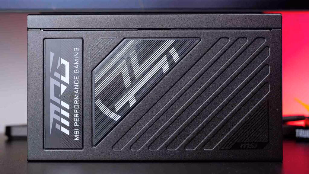 MSI MPG A1000GS cote lateral 01