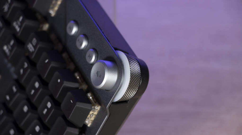 MSI STRIKE 600 double molette