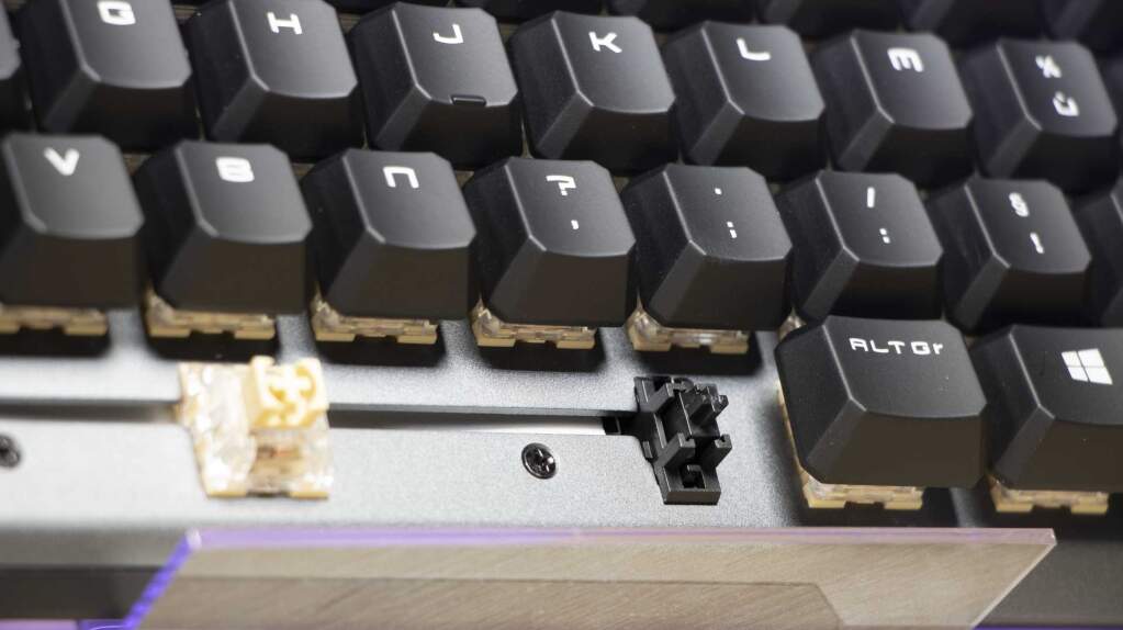 MSI STRIKE 600 stabilisateurs