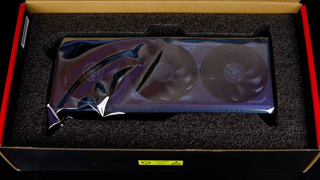 Unboxing de la ASRock Radeon RX 9070 XT Monster Hunter Wilds Edition 7 asrock amd radeon rx 9070 xt steel legend monster hunter 16 go carte protection